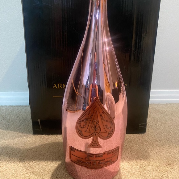 Empty Ace of Spades Rose 3L Jeroboam

Great condition - Picture 1 of 3